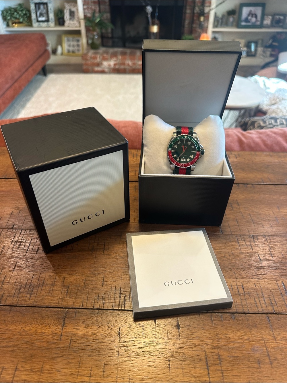 Authentic Gucci Dive Quartz 40mm Mens Watch (Model YA136339)